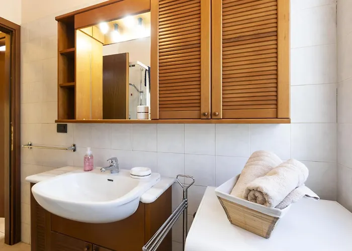Le Margherite - Slr255 By Interhome Costarainera
