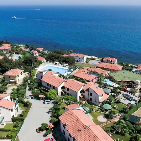 Le Margherite - Slr255 By Interhome Costarainera